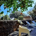 L'aranceto Feriehus Acireale